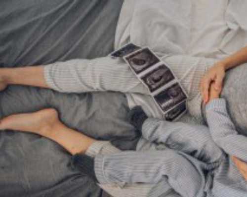 国内哪里有供卵试管婴儿,宝宝太早竖抱憋不住尿是假的！但对脊柱危害大千万别做