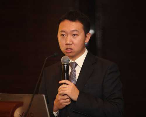 怎样打薄刘海视频教程（如何打薄刘海） 供卵试管代孕男孩费用